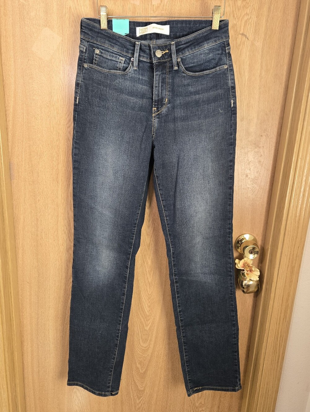 NWT Signature by Levi Strauss Gold Mid Rise Straight Dark Blue Skinny Jeans